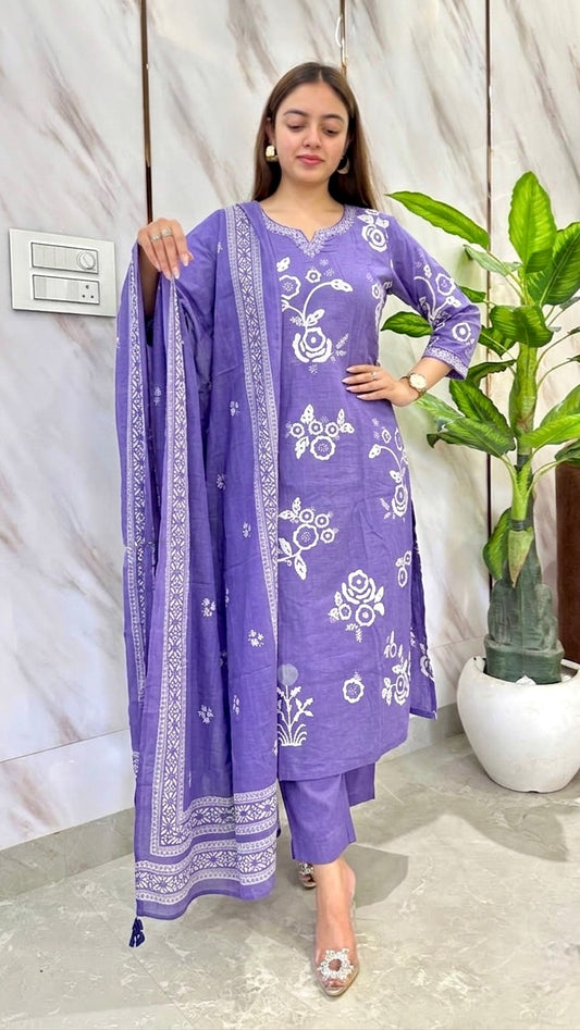 Subtle lilac cotton suit